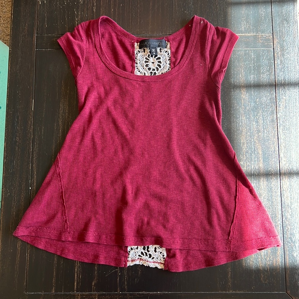 Almost famous maroon tee with back lace cutout